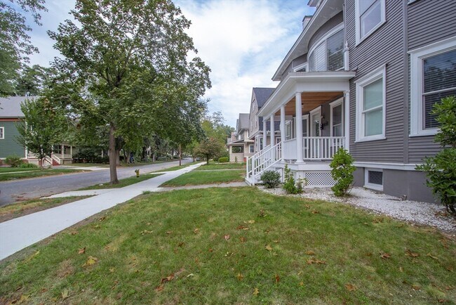 Building Photo - 61 Washington Rd