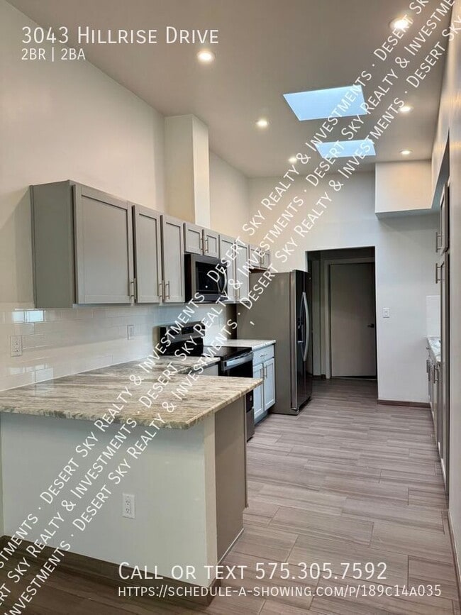 Building Photo - 3043 Hillrise Dr