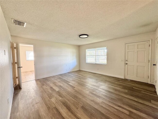 Building Photo - 133 S Bulova Dr