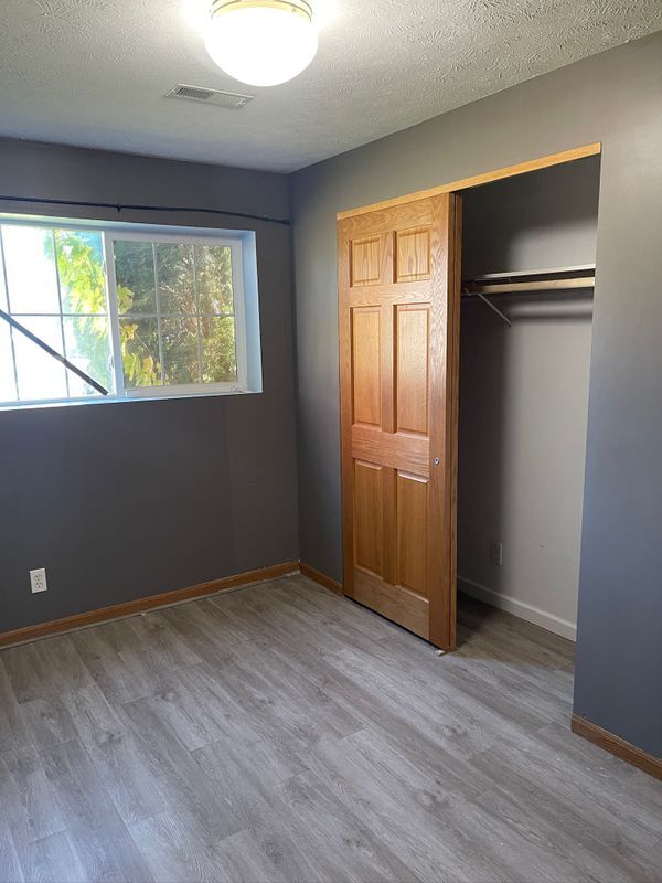 Building Photo - 7884 Redick Ave