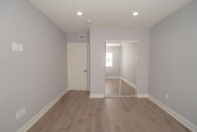 Building Photo - 7199 S La Cienega Blvd