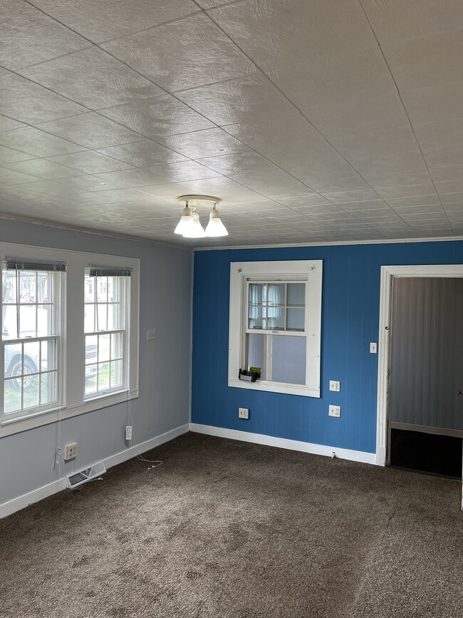 Building Photo - 5211 Shady Ln