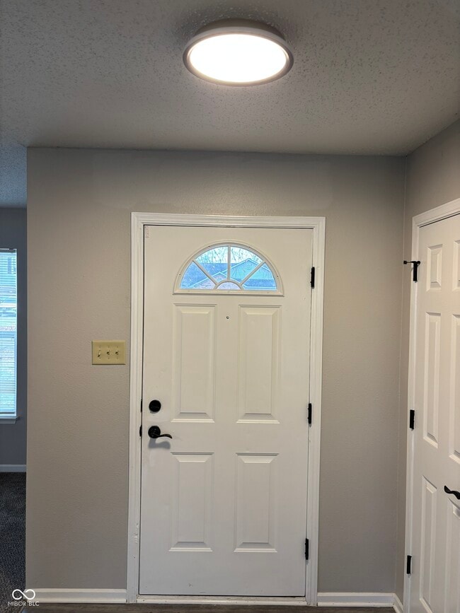 Building Photo - 1380 King Maple Dr