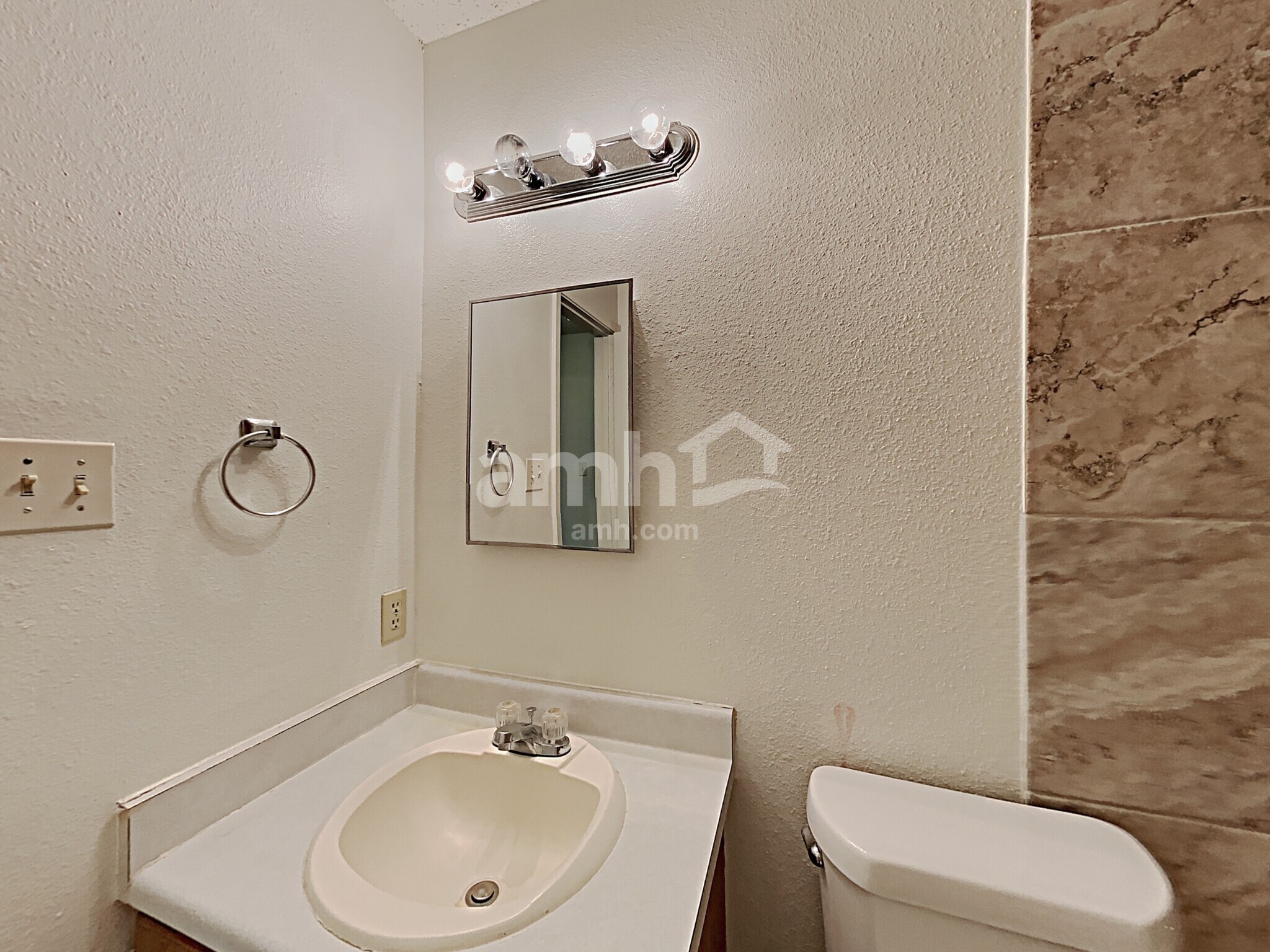 Building Photo - 13352 Pecan Glade