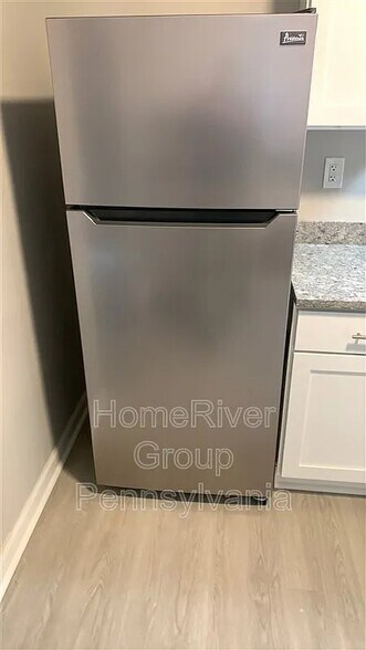 Building Photo - 5853 Webster St