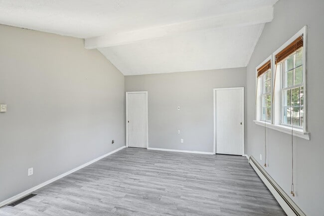 Building Photo - 65 N Howell Ave