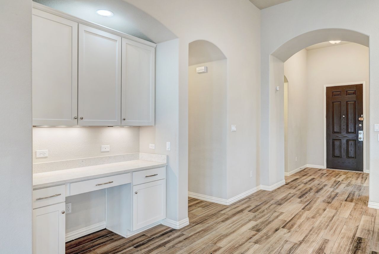 Building Photo - 213 Mindy Way