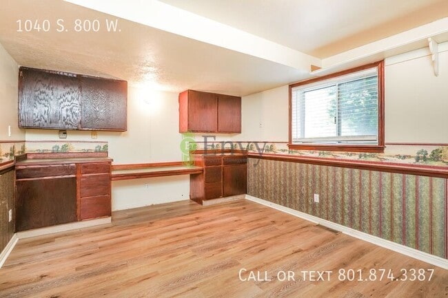 Building Photo - 1040 S 800 W
