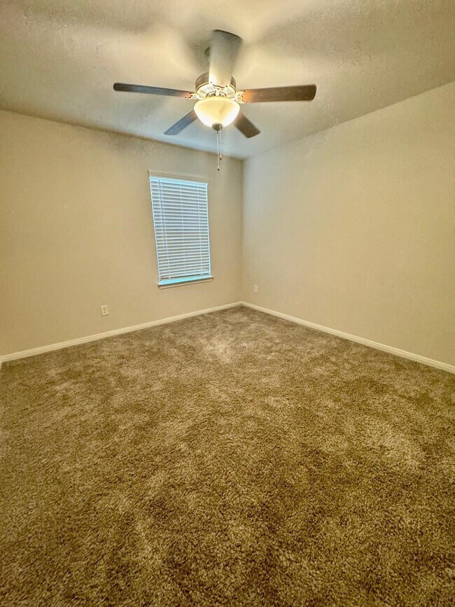 Building Photo - 4407 Pale Fox Ln