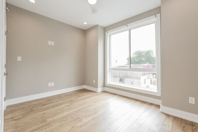 Building Photo - 1435 S Fallon St