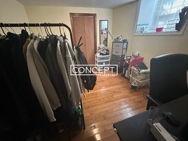 Building Photo - 154A Magazine St. Unit 2B