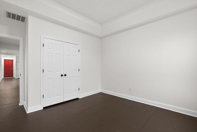 Building Photo - 16 S Conkling St