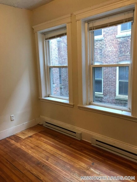 Building Photo - 883 Huntington Ave