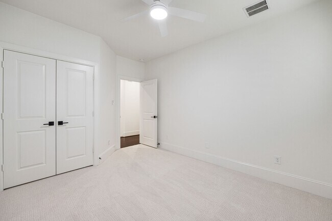 Building Photo - 8213 Cabernet Ln