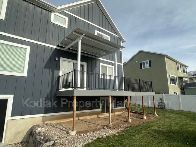 Building Photo - 1028 E Bigelow Ave