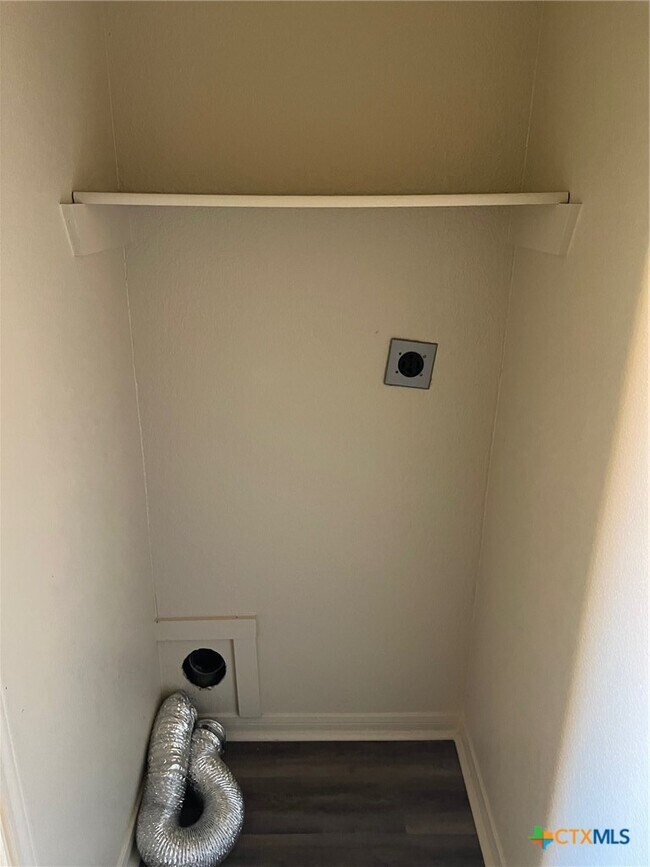 Building Photo - 2811 Cantabrian Dr