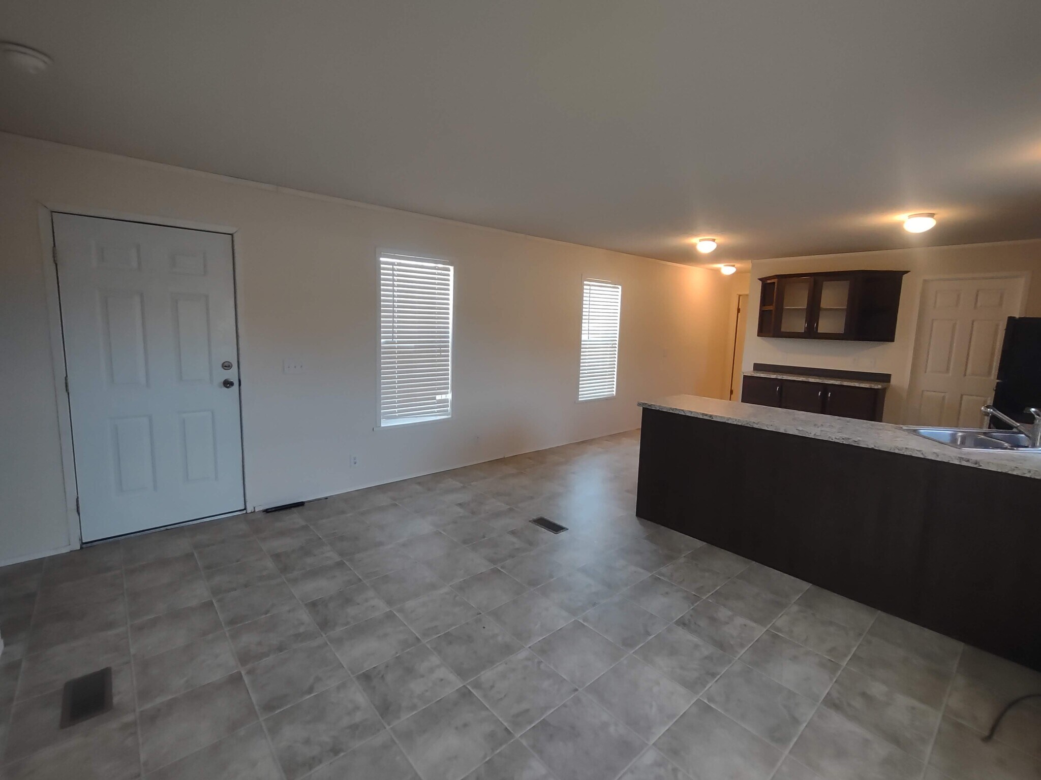 Building Photo - 2304 Wellington Green Dr