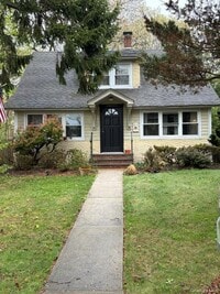 Building Photo - 35 2nd Ave