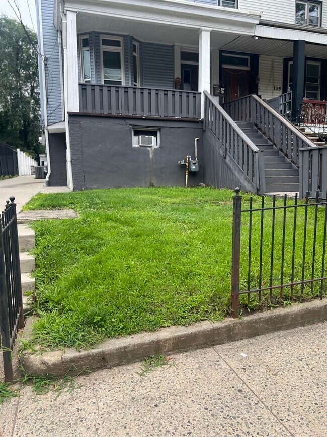 Building Photo - 113 Belmont Ave