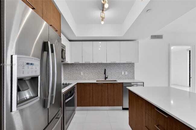 Building Photo - 5252 NW 85th Ave