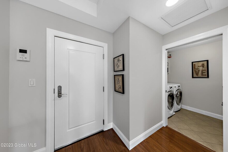 Building Photo - 38 High Rock Ave