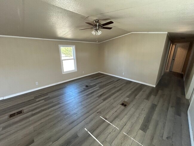 Building Photo - 820 Depot St