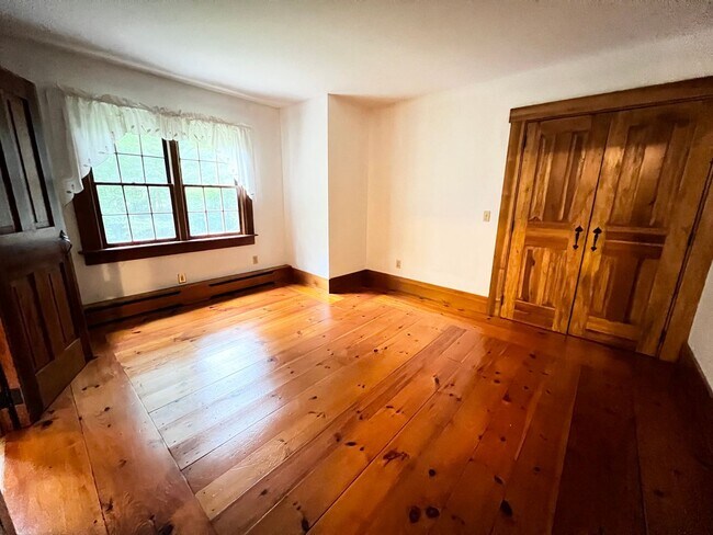Building Photo - Private single family home for rent in East haddam