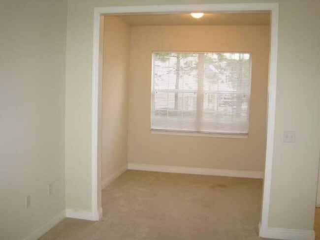 Building Photo - 225 Southern Pecan Cir