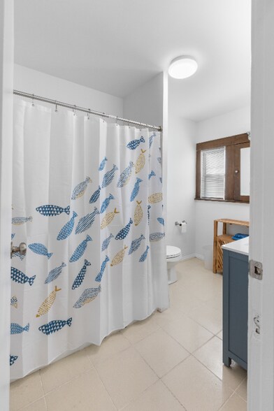 Primary Photo - 1541 Linden Ave