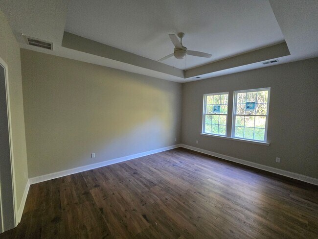 Building Photo - New Home