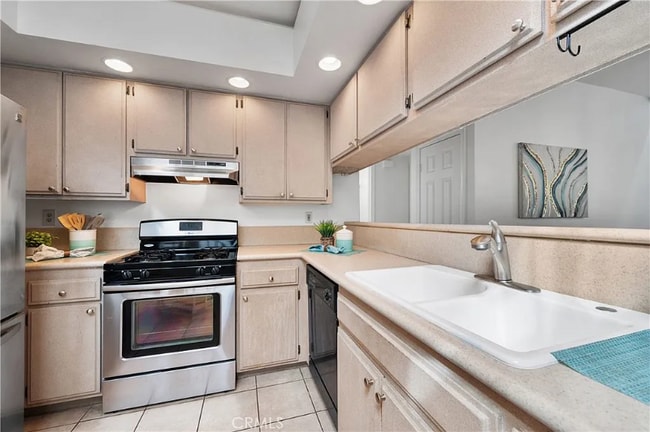 Building Photo - 5096 Tortuga Dr