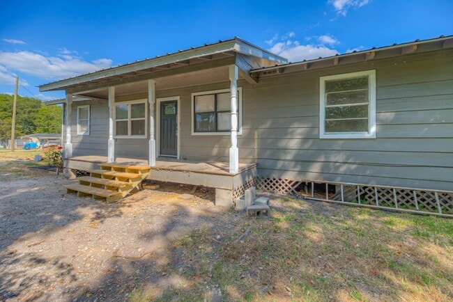 Primary Photo - 346 Pratt Rd