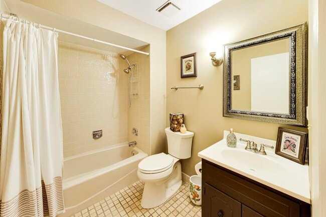 Building Photo - 639 Big Timber Dr