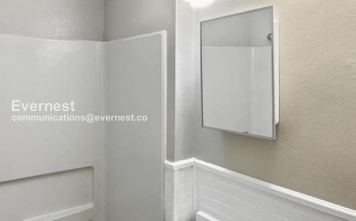 Building Photo - 1093 Georgia Ave