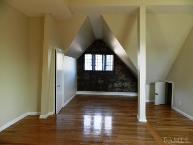Building Photo - 306 Chateau Rive
