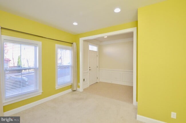 Building Photo - 3053 Waterloo Ln