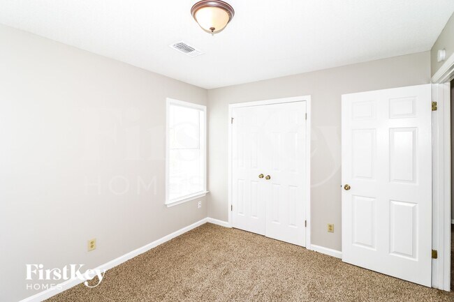 Building Photo - 2785 Fletcher View Dr