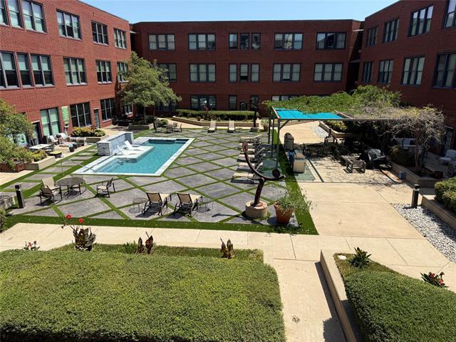 Building Photo - 2502 Live Oak St