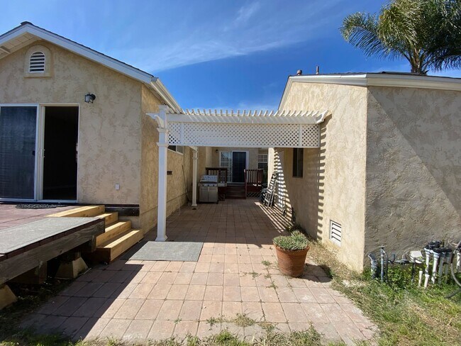 Building Photo - Remodeled Home w/ Detached Garage