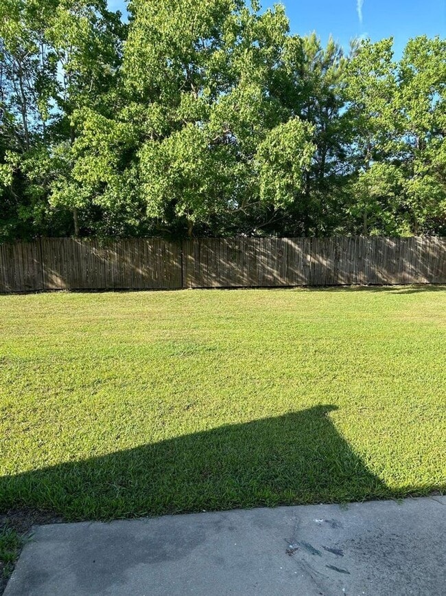 Building Photo - Gated Community off Central Ave in Summerville!