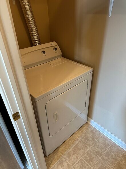 In unit washer and dryer - 415 Stockton Rdg