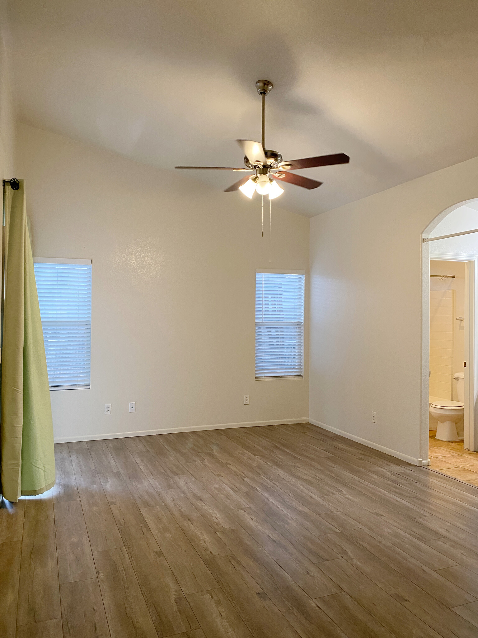 master bedroom - 2456 E Winchester Pl