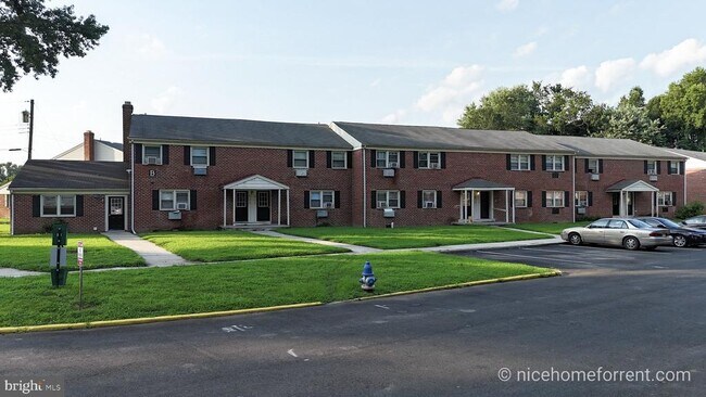 Building Photo - 20 Fort Sumpter Rd