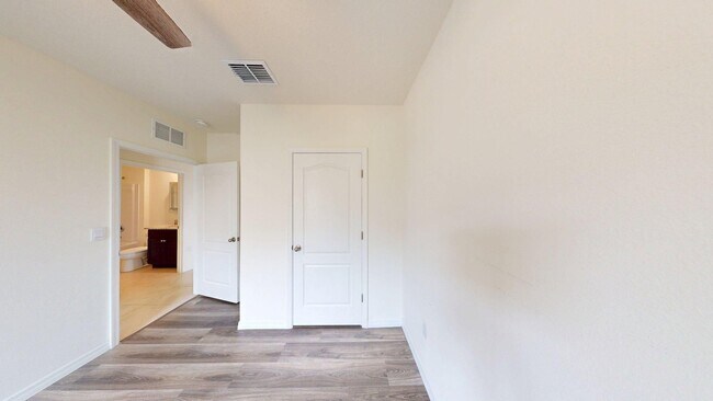 Building Photo - 4 BR 2 BA  Perfect Home - CASCADES SUBDIVI...