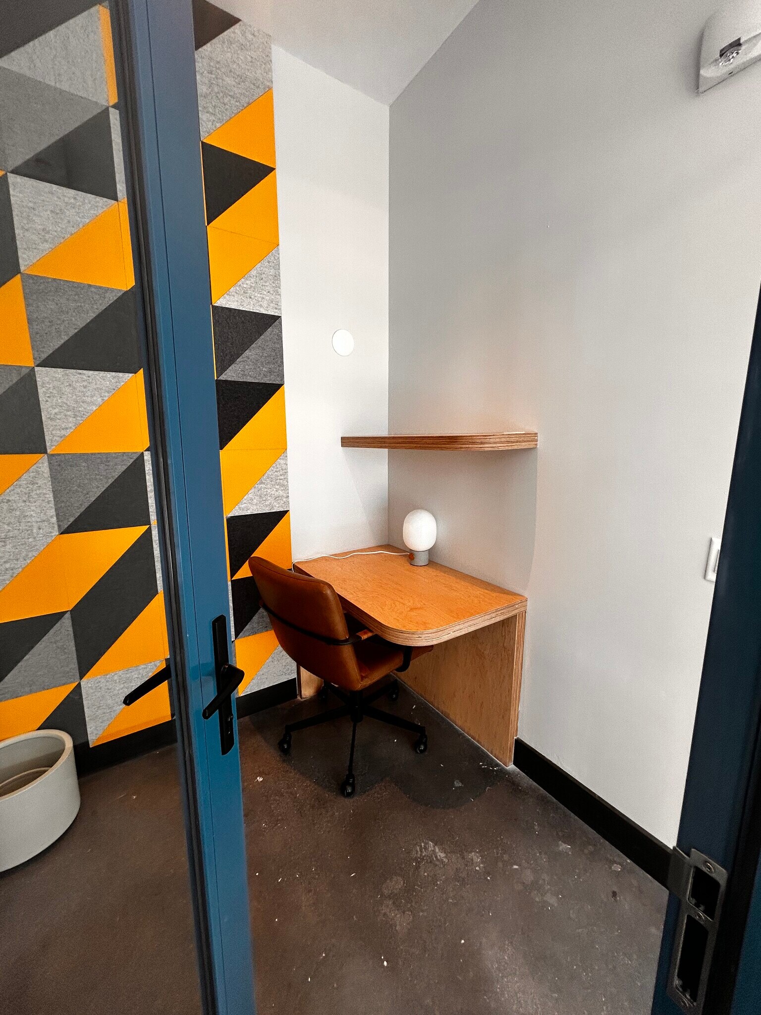 Building Photo - 1940 NW 2nd Ct