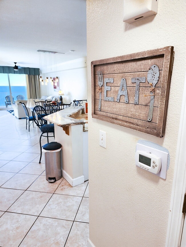 Building Photo - 16819 Front Beach Rd