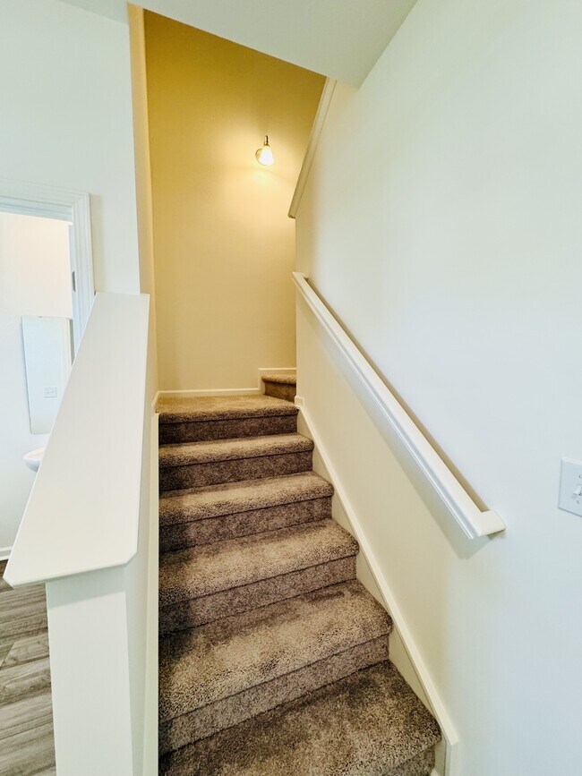 Building Photo - 623 Muster Fld Ct