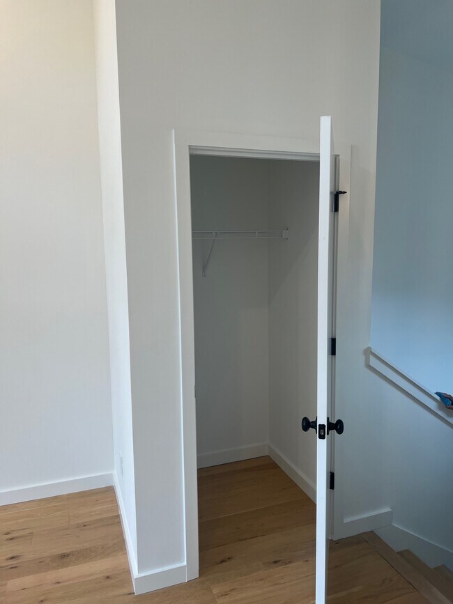 Flex Space Closet - 314 W Blount Ave