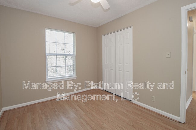 Building Photo - 667 Artic Ave