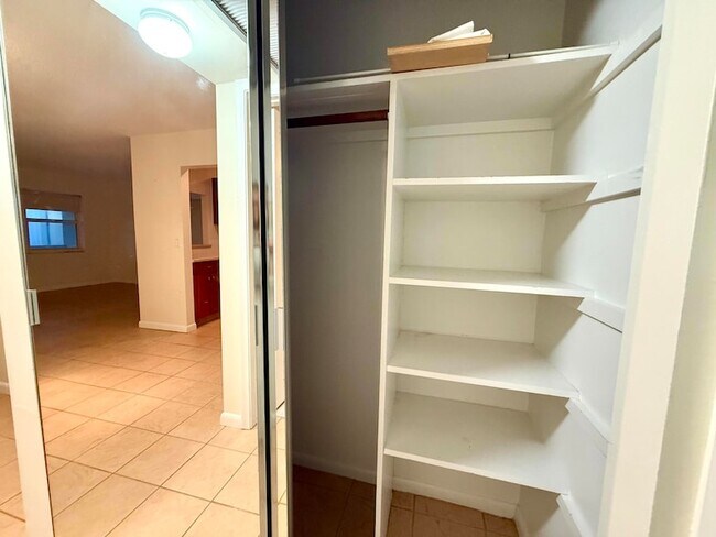 Building Photo - 22 Andover A